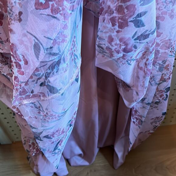 NWT Floral Halter Maxi Dress - Picture 4 of 6